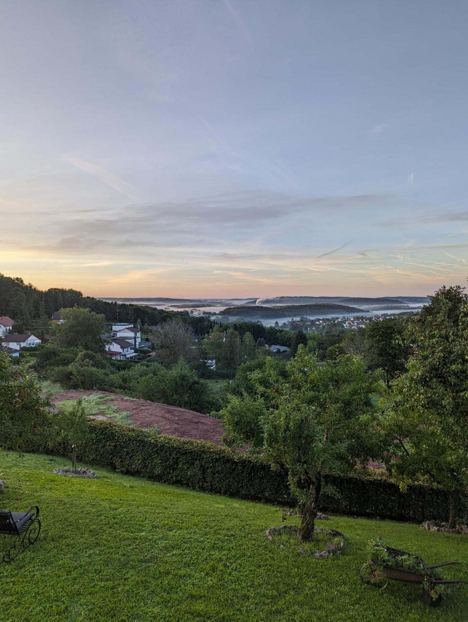 Sonnige Aussicht Villa Losheim Kültér fotó