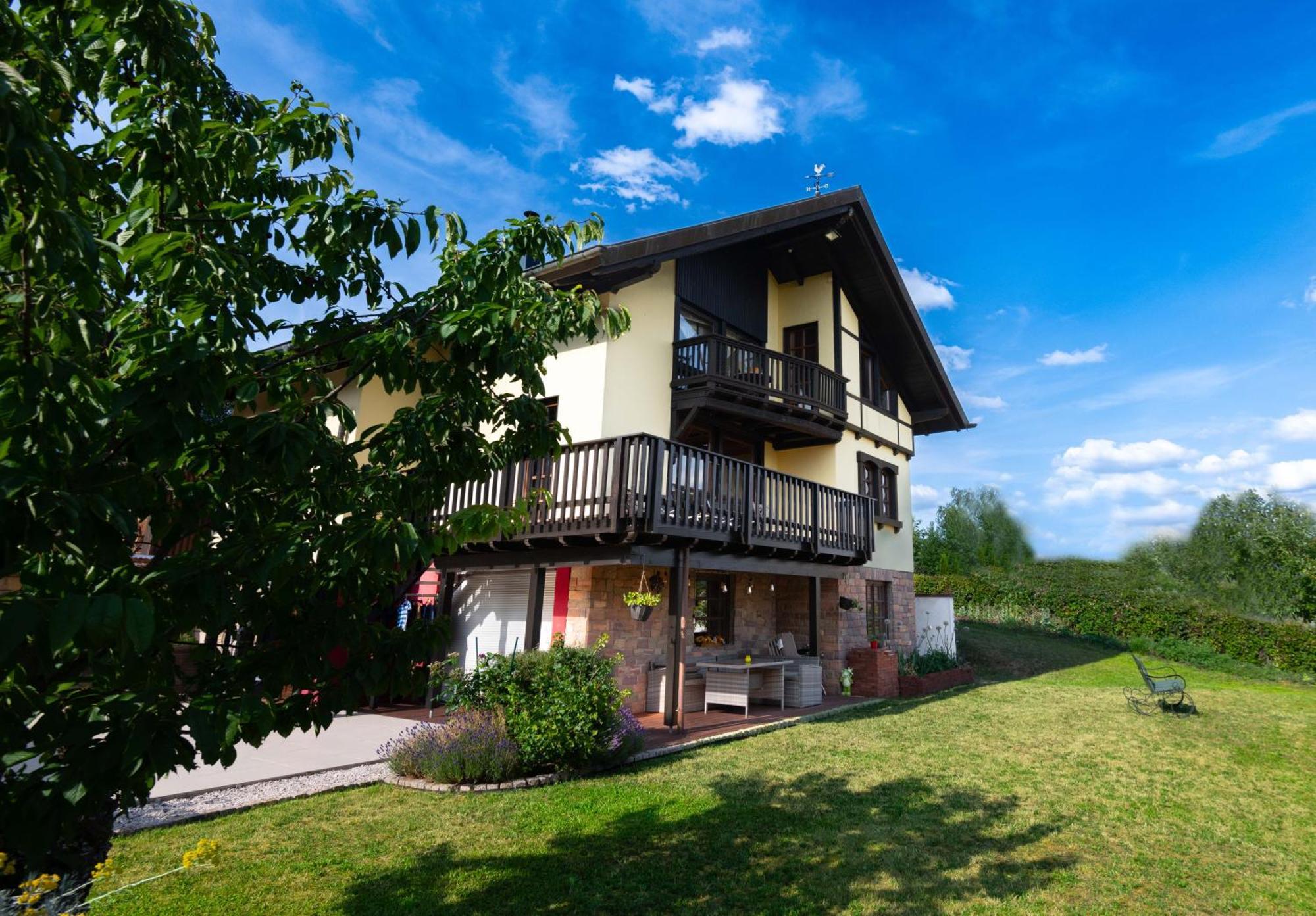 Sonnige Aussicht Villa Losheim Kültér fotó